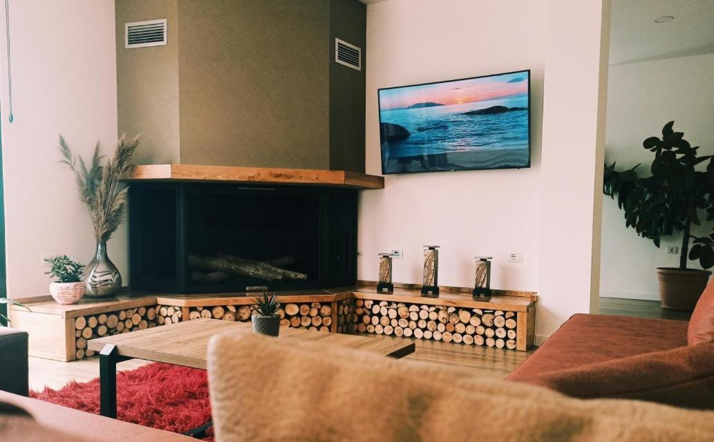 Grand Hotel Pogradec Tushemisht Екстериор снимка
