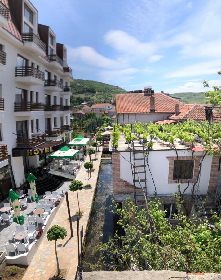 Grand Hotel Pogradec Tushemisht Екстериор снимка