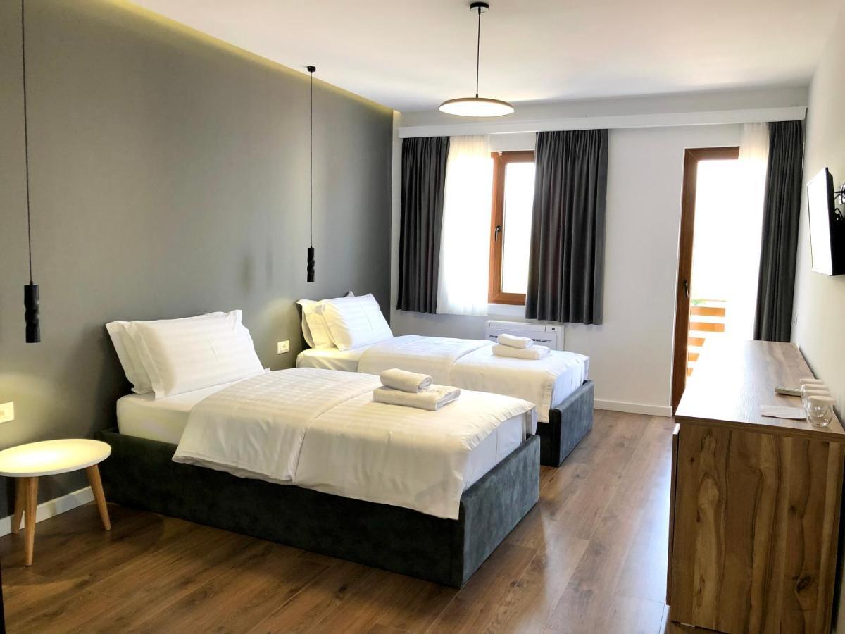Grand Hotel Pogradec Tushemisht Екстериор снимка