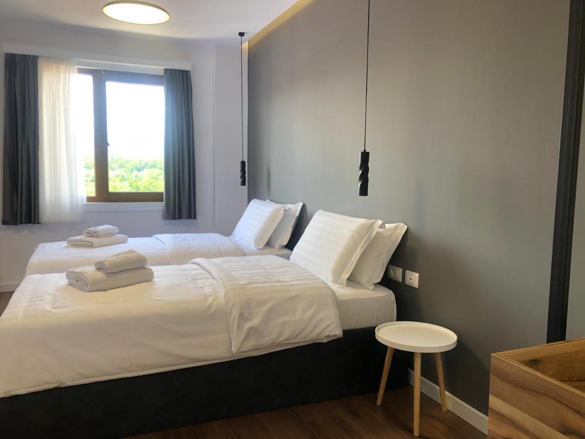 Grand Hotel Pogradec Tushemisht Екстериор снимка